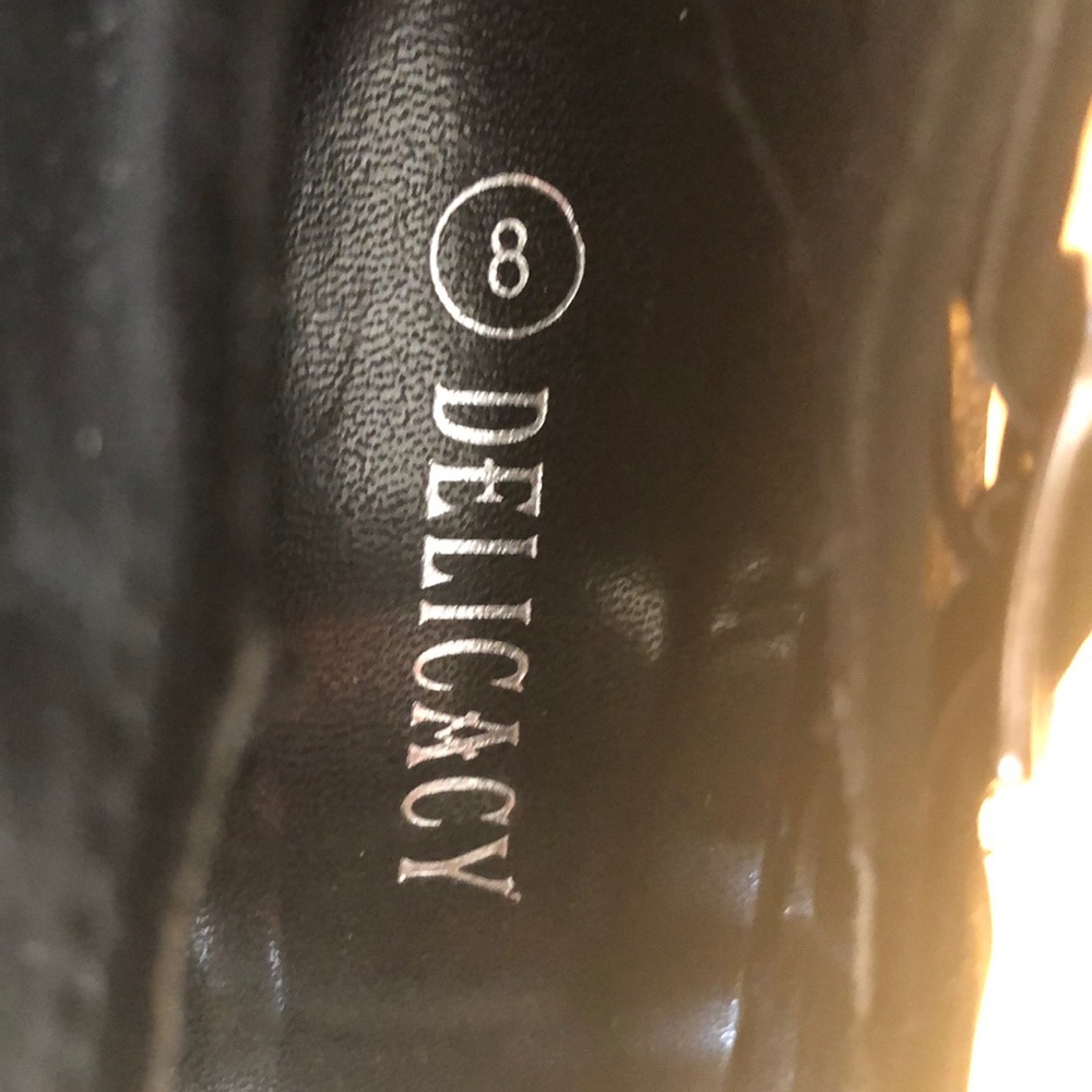 Heels - Picture 5 of 5